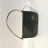 Louis Vuitton Shoulder bag Leather in Grey