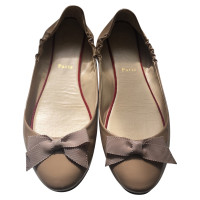 Christian Louboutin Slippers/Ballerinas Patent leather in Beige
