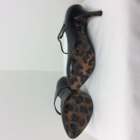 Dolce & Gabbana Pumps/Peeptoes en Cuir en Noir