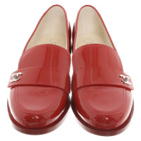 Chanel Slipper/Ballerinas aus Lackleder in Rot