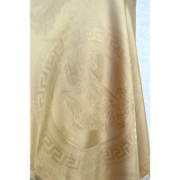 Versace Schal/Tuch aus Seide in Beige