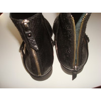 Vic Matie Boots Leather in Black