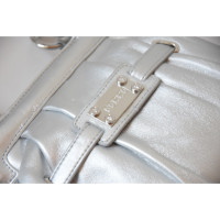 Ferre Handtasche aus Lackleder in Silbern