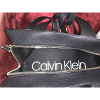 Calvin Klein Tote Bag aus Leder in Schwarz
