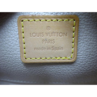 Louis Vuitton Pochette Cosmétique Canvas in Brown
