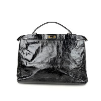 Fendi Peekaboo Bag Patent leather in Black