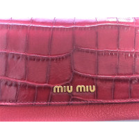 Miu Miu Täschchen/Portemonnaie aus Leder in Rot