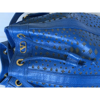 Valentino Garavani Umhängetasche aus Leder in Blau