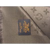 Louis Vuitton Monogram Tuch aus Seide in Grau