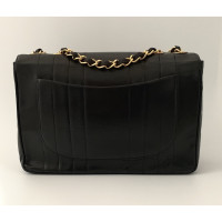 Chanel Flap Bag aus Leder in Schwarz