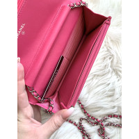 Chanel Wallet on Chain Leer in Roze