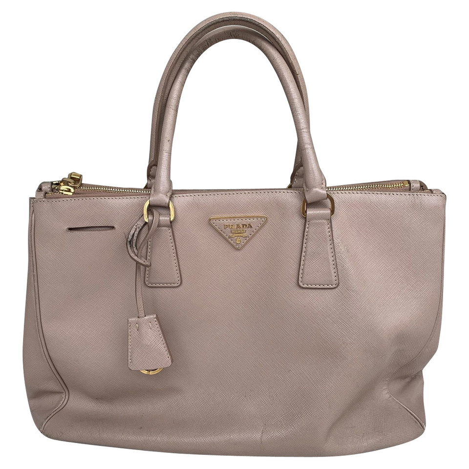 Prada Handtasche aus Leder in Nude