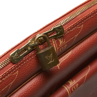 Louis Vuitton Umhängetasche in Rot