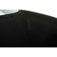 Louis Vuitton Handtasche aus Leder in Schwarz