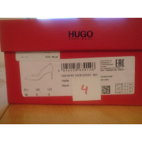 Hugo Boss Pumps/Peeptoes Leather in Black