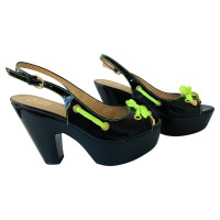 Moschino Love Sandals Patent leather in Black
