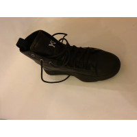 Y 3 Sneakers aus Canvas in Schwarz