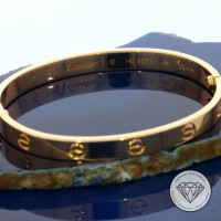 Cartier Armreif/Armband aus Gelbgold in Gold