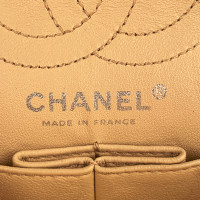 Chanel Reissue 2.55 225 aus Leder in Beige