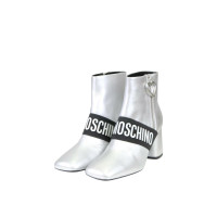 Moschino Love Stiefeletten aus Leder in Silbern