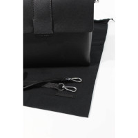 Hugo Boss Handtasche aus Leder in Schwarz