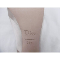 Christian Dior Pumps/Peeptoes aus Seide in Beige