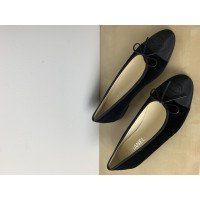 Chanel Slipper/Ballerinas aus Wildleder in Schwarz