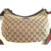 Gucci Umhängetasche aus Canvas in Beige