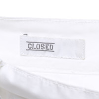 Closed trousers in white