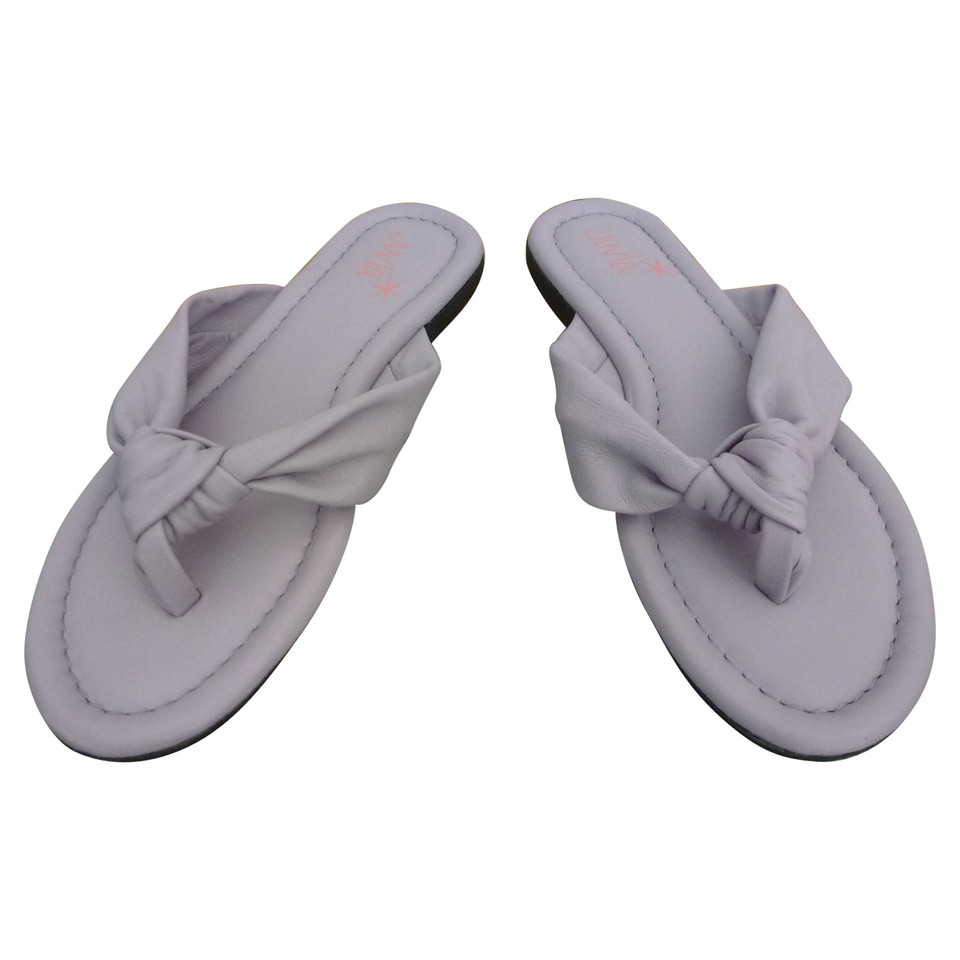 Juvia Slippers/Ballerinas Leather in Violet