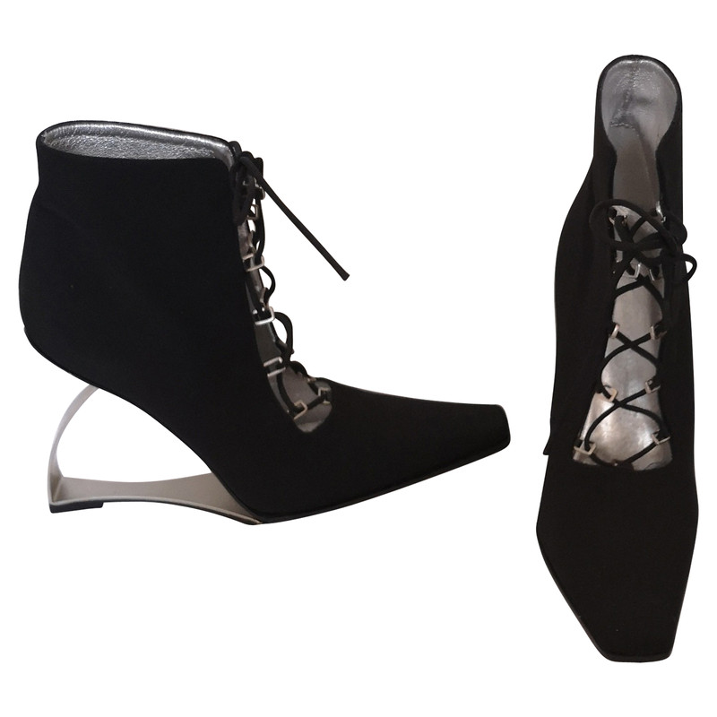 giuseppe zanotti ankle boots