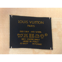 Louis Vuitton Monogram Tuch aus Seide in Nude