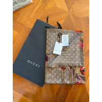 Gucci Echarpe/Foulard en Laine en Beige