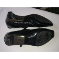 Fendi Pumps/Peeptoes Patent leather in Black