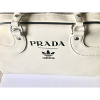 Prada Handtasche aus Leder in Weiß