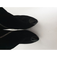 Balenciaga Stiefel aus Wildleder in Schwarz