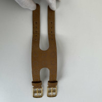 Chanel Armreif/Armband aus Leder in Ocker