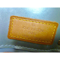 Louis Vuitton Handtasche aus Leder in Oliv