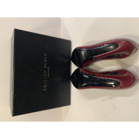 Philipp Plein Pumps/Peeptoes aus Lackleder in Bordeaux