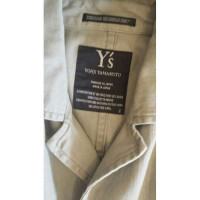 Yohji Yamamoto Jacke/Mantel aus Baumwolle in Taupe