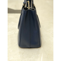 Prada Handtasche aus Leder in Blau
