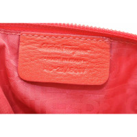 Salvatore Ferragamo Umhängetasche aus Leder in Rosa / Pink