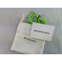 Balenciaga Ohrring aus Leder in Grün