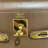 Hermès Kelly Bag aus Leder in Braun