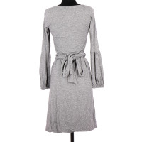 Maje Kleid aus Viskose in Grau