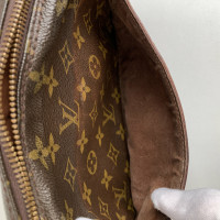 Louis Vuitton Compiegne aus Canvas in Braun