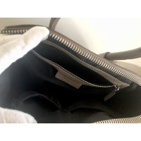 Givenchy Handtasche aus Leder in Taupe