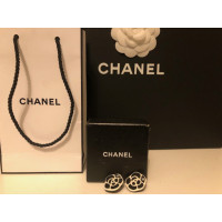 Chanel Ohrring in Weiß