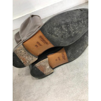 Yves Saint Laurent Stiefel aus Leder in Braun