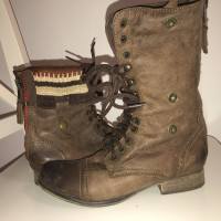 Steve Madden Boots Leather in Brown